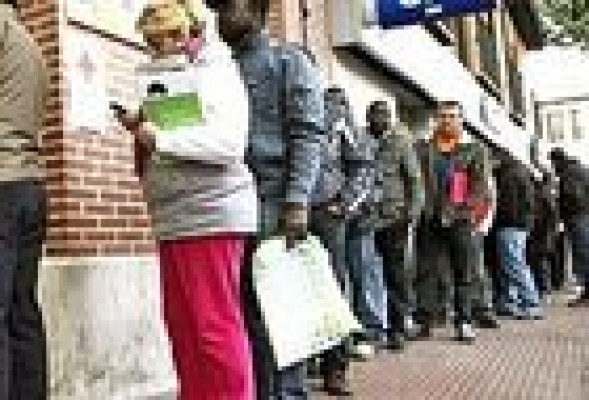 El paro se mantiene en el 26%, tras seis años de subidas