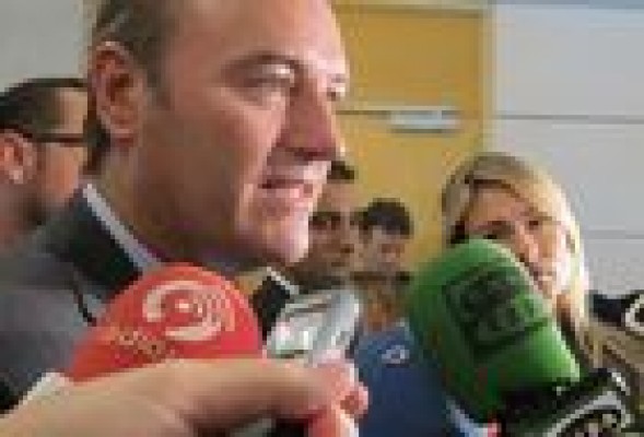 Fabra tacha las filtraciones del 'topo' de 
