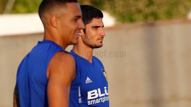 Guedes vuelve al grupo y apunta al Athletic