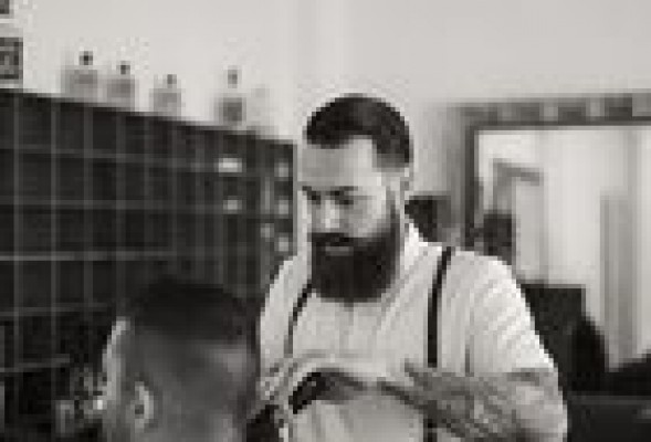 Lord Jack Knife: el atrevimiento de rescatar el oficio de barbero y marcar tendencia