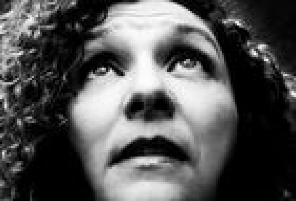 La voz de jazz de Carme Canela compila una colección de canciones con nombre de mujer 