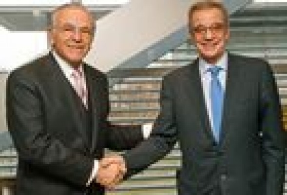 '<strong>TecnoRevolución</strong>' <br />de la mano de La Caixa y Telefónica