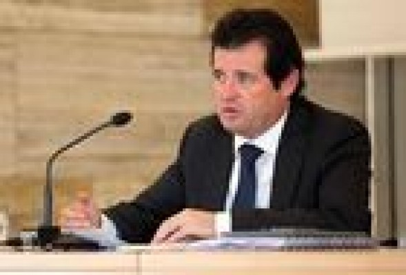 Císcar señala que la única solución al déficit es más financiación porque 