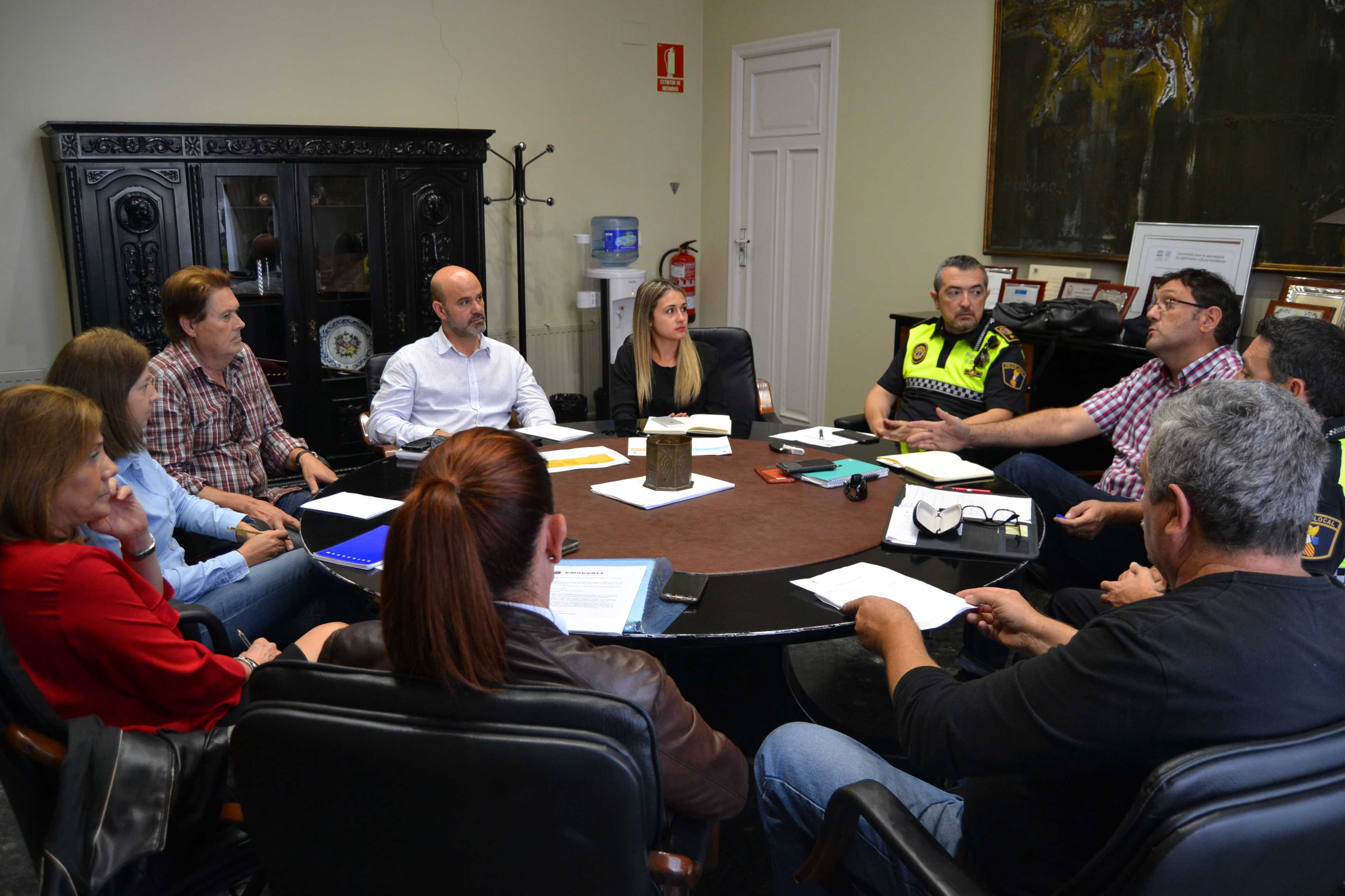 Reunión para evaluar los daños por las lluvias con presencia de la alcaldesa Tania Baños. - 