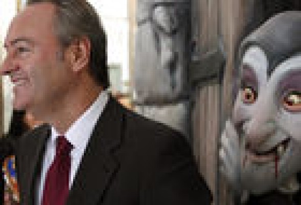 Fabra fracasa en su 'caza de brujas'