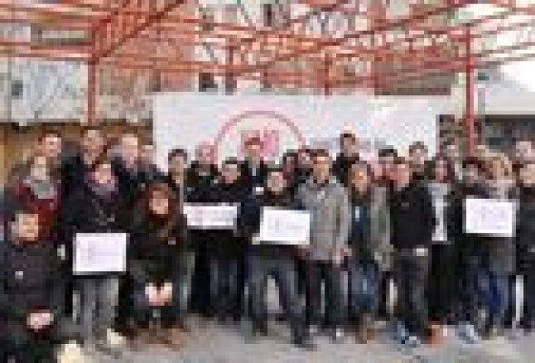 Puig se acerca a los jóvenes y asegura que la política es su única forma de cambiar la situación en la Comunitat