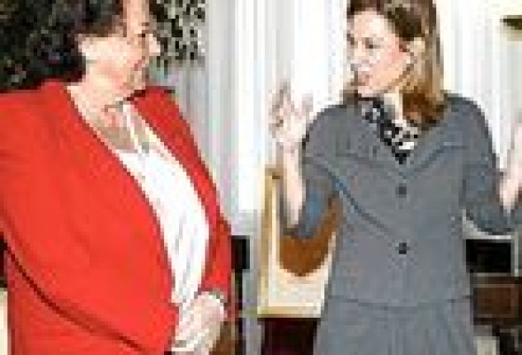 La conferencia del 'morbo': Rita Barberá presentará a Paula Sánchez de León