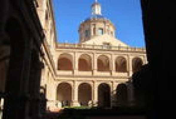 La Acadèmia de la Llengua ve 