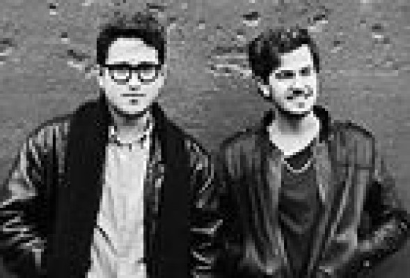  La exportación Kostrok: los dos veinteañeros de Valencia ungidos por la industria musical 
