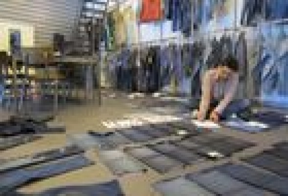 Jeanologia desarrolla una máquina láser para personalizar los vaqueros