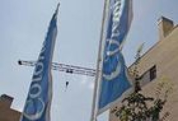 Colonial, a la caza de un préstamo para reestructurar su deuda