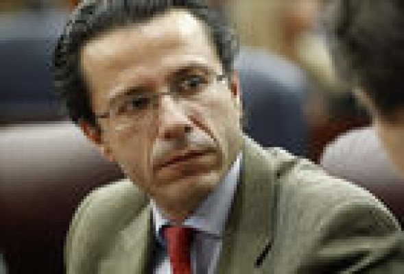 El PP busca ubicación a Lasquetty en la Comisión de Estatuto de Autonomía, Reglamento y Estatuto del Diputado