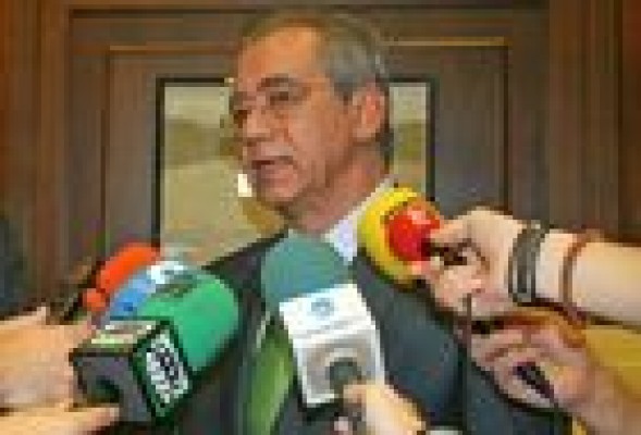 El Consell pide al CJC que decida si la definición de valenciano de la AVL se ajusta al Estatuto