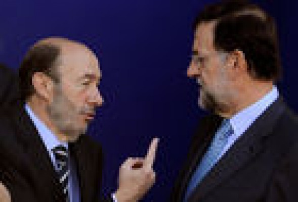 PP y PSOE piden calma para vender Bankia