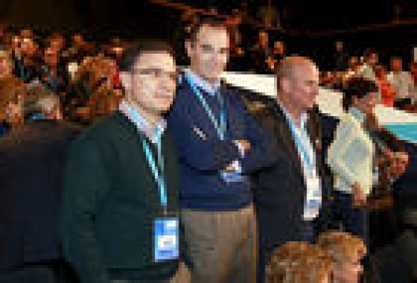 De la burbuja mediática de Paco Camps... a la burbuja orgánica de Alberto Fabra