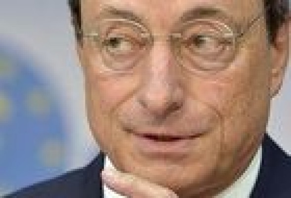 Draghi se cruza de manos ante la ausencia del riesgo de deflación en la Eurozona