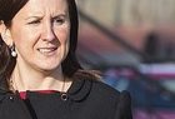 Objetivo: 'Quemar' a la consellera Mª José Catalá