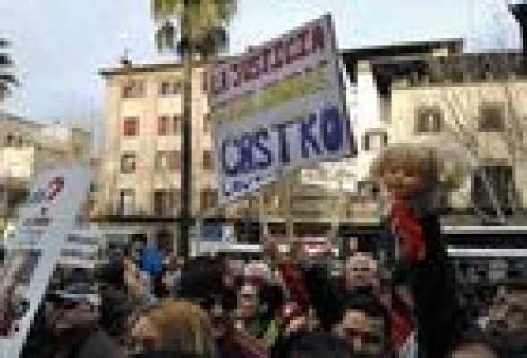 Centenares de manifestantes apoyan al juez del caso Nóos 