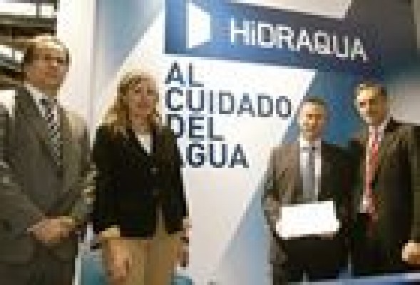 La Universidad de Alicante premia a Hidraqua por apoyar prácticas curriculares