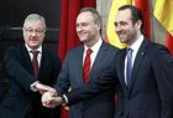 Fabra, Bauzá y Valcárcel coinciden en romper el 'statu quo' actual y partir 