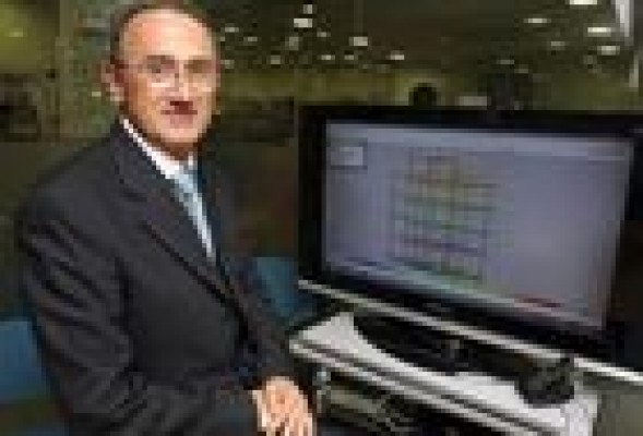 Una empresa alicantina presenta en India un software que reduce el daño de terremotos en edificios