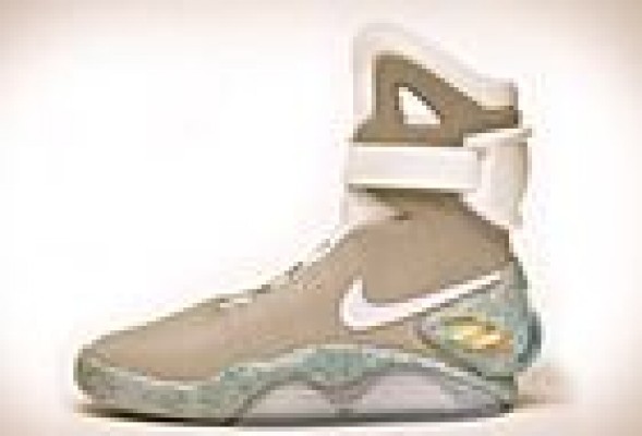Confirmadas las Nike <br />con <strong>robocordones</strong> de Regreso al futuro 2