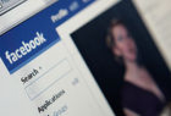 Facebook calcula cuándo va a surgir el amor entre dos contactos