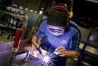 La industria del metal cierra en positivo por primera vez desde 2008 pero con menos trabajadores