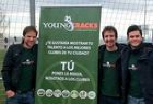 YoungCracks: un seductor escaparate de promesas del fútbol en la red