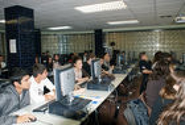 Los futuros brokers valencianos se dan cita en Florida Universitària