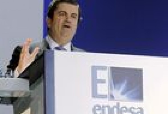 Las medidas regulatorias y fiscales reducen el beneficio de Endesa