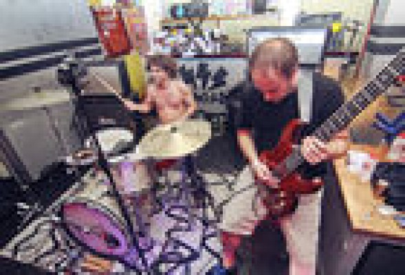 Mesón Junquera, rock y desayunos a pensión completa 
