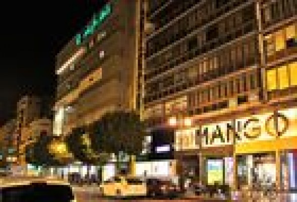 Inditex y Mango enconan su pulso por el control del centro de Valencia
