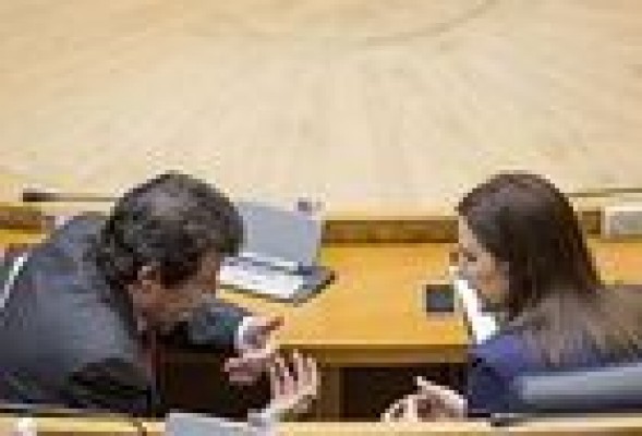 El Consell acelera el plan estratégico para la industria audiovisual ante la situación del sector