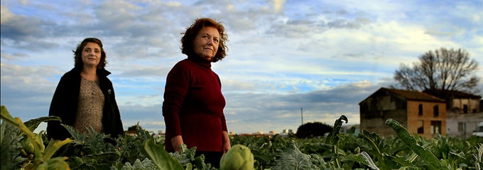 Las fotoperiodistas valencianas rinden homenaje a las mujeres trabajadoras del Mercado Central