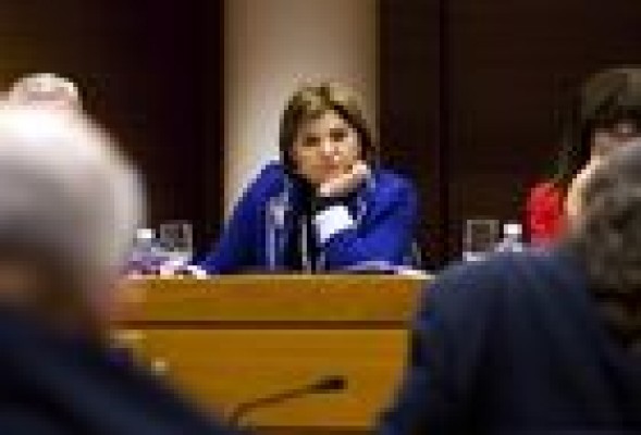 Si no tienes dinero, legisla