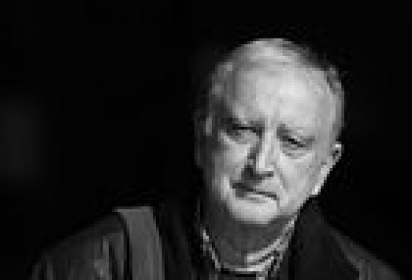 Rafael Chirbes se cuela en el premio de novela Mario Vargas Llosa