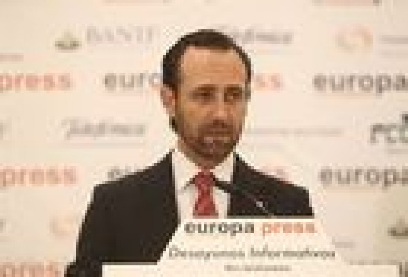 Bauzá calienta el 'derbi' por la financiación entre regiones del PP