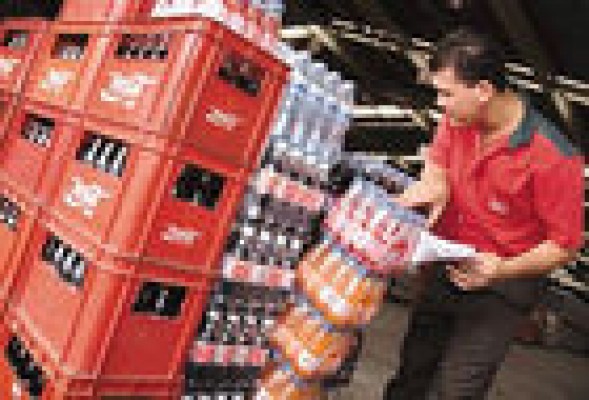 Coca-Cola entrevista a sus empleados de Alicante para ver la idoneidad de su posible traslado a Valencia