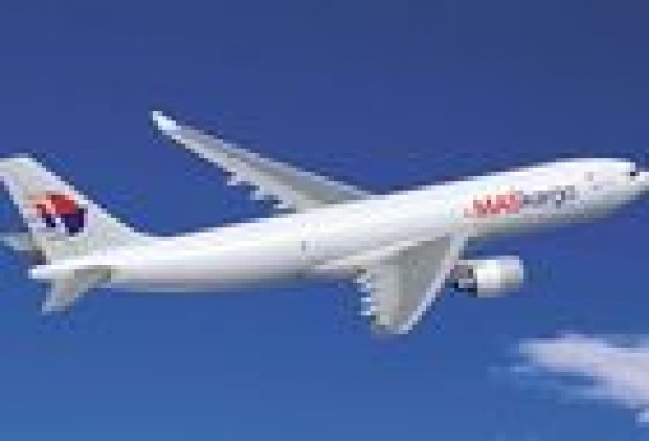 Por qué es tan difícil encontrar el vuelo siniestrado de Malasya Airlines en el mar