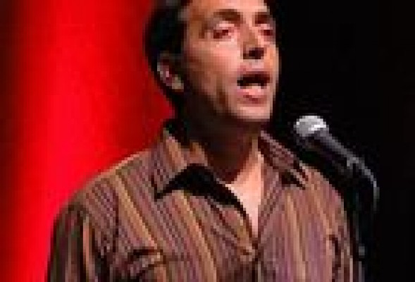 Revolución Botifarra: el icono más auténtico que triunfa con las canciones de otro tiempo 