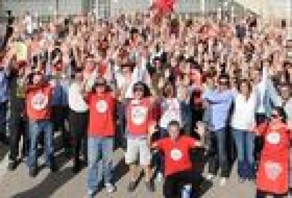 Los trabajadores de RTVV tendrán que volver a opositar si se reabre