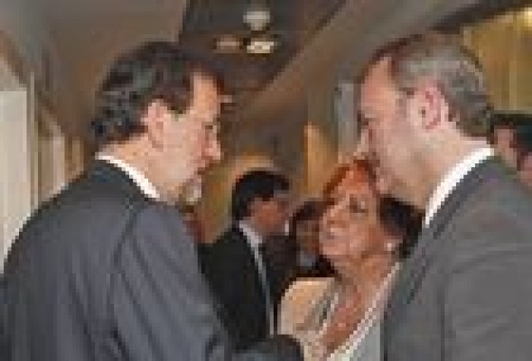 Rajoy lanza un 'salvavidas' a Fabra con dos visitas en 10 días tras 14 meses sin pisar Valencia