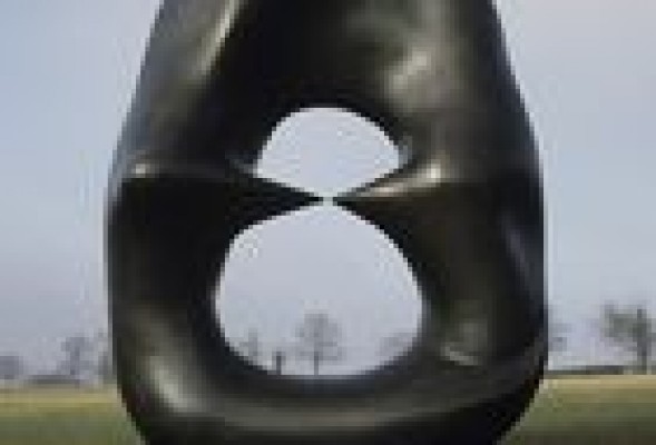 Henry Moore toma la Plaza del Ayuntamiento de Valencia