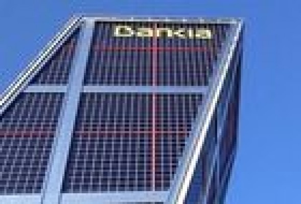 Fitch confirma los ratings de Adif y de los bancos Popular, Sabadell y Bankia