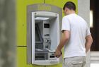 Los depósitos bancarios de los valencianos suben por primera vez durante la crisis