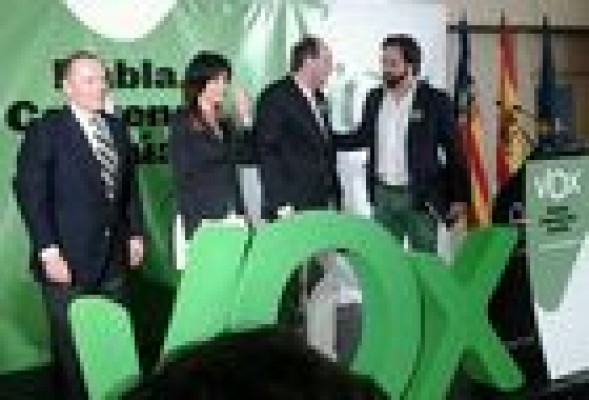 Vidal-Cuadras presenta Vox en Valencia criticando las 