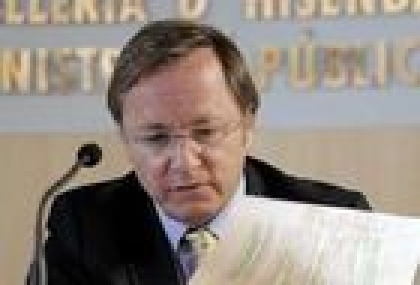 El Consell baja el déficit casi un 25% más que la media de las CCAA