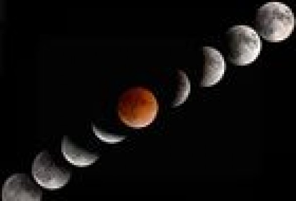 Eclipses, dos lluvias <br />de meteoros y el brillo <br />de Marte, fenómenos astronómicos de primavera