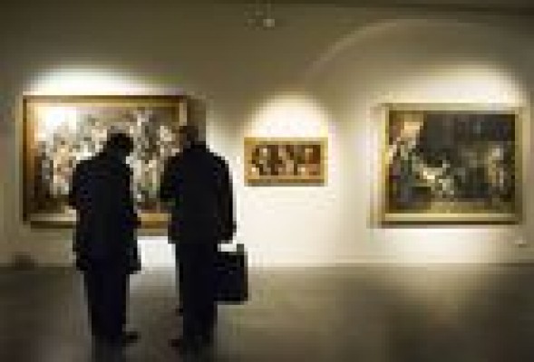La Diputación de Valencia tira de fondo de armario y muestra todo su arte